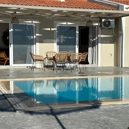 Villa Stoa Plateies